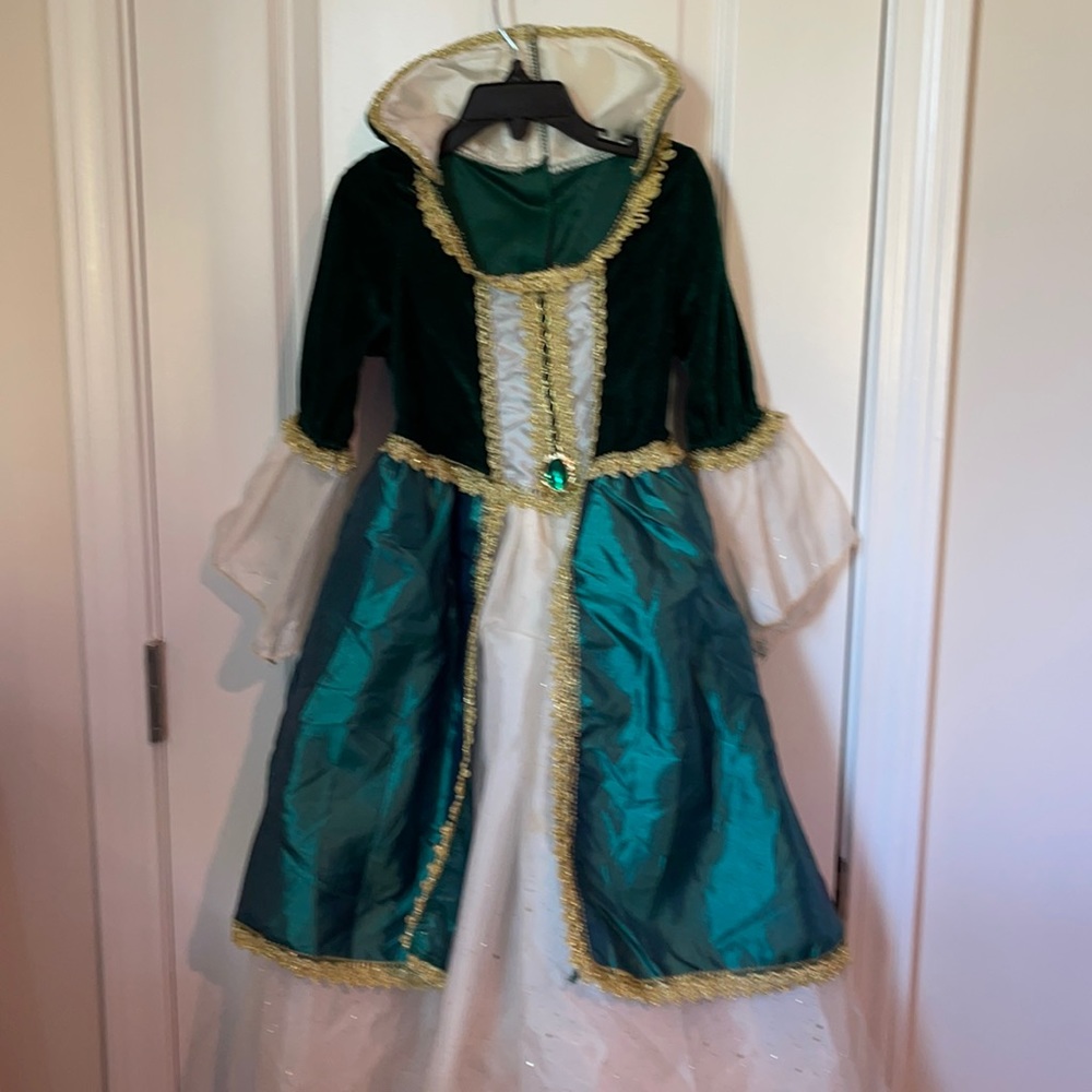 Girls Renaissance emerald green costume. Size 4/5